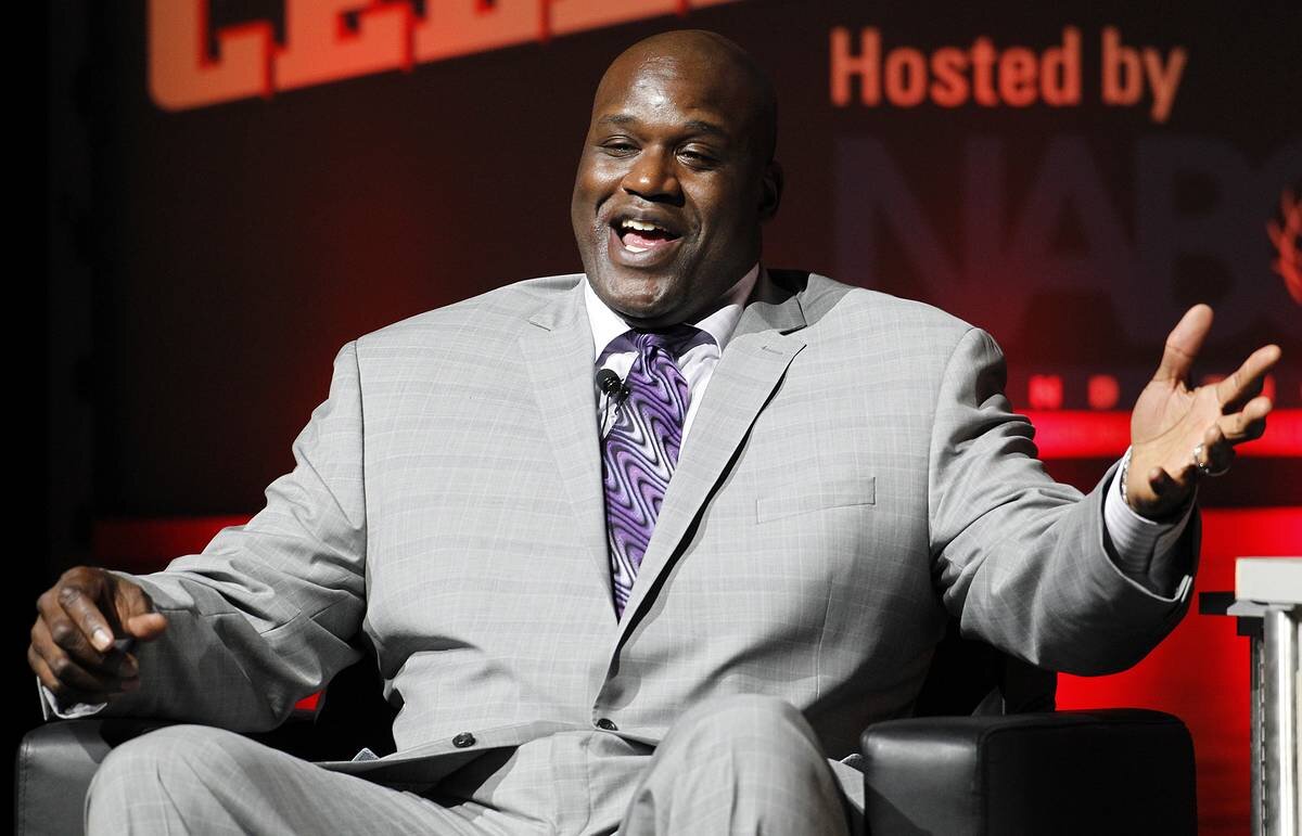 Теперь Шак  комментатор и ведущий передачи о баскетболе. Фото ТАСС