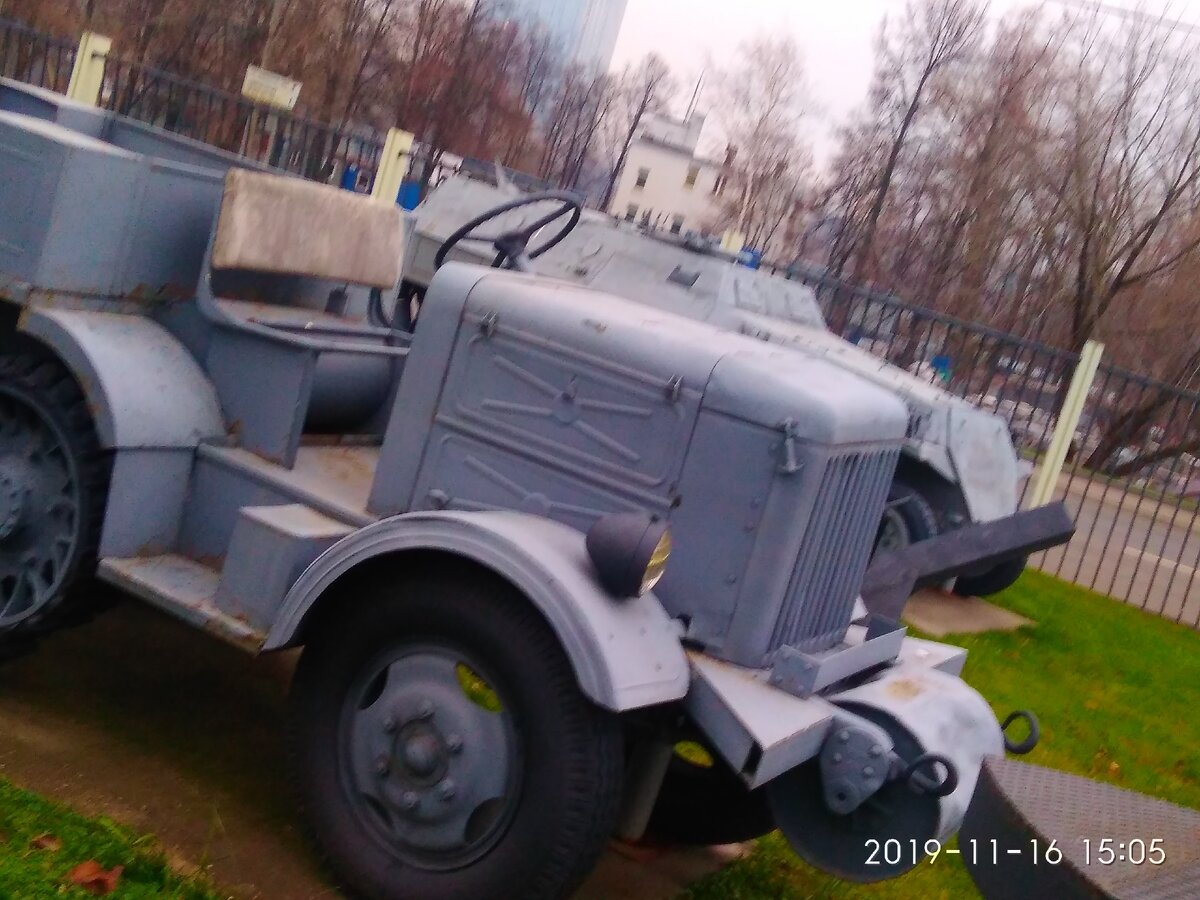 Полугусечный тягач Unic P-107 | Мото авто | Дзен