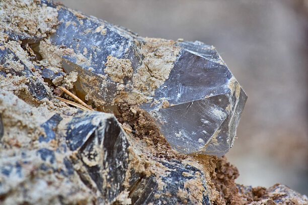 Кварцы в природе.