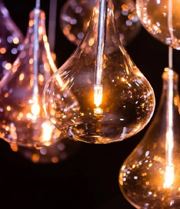 pixabay.com/ru/photos/свет-лампочка-электрическая-луковица-681540/