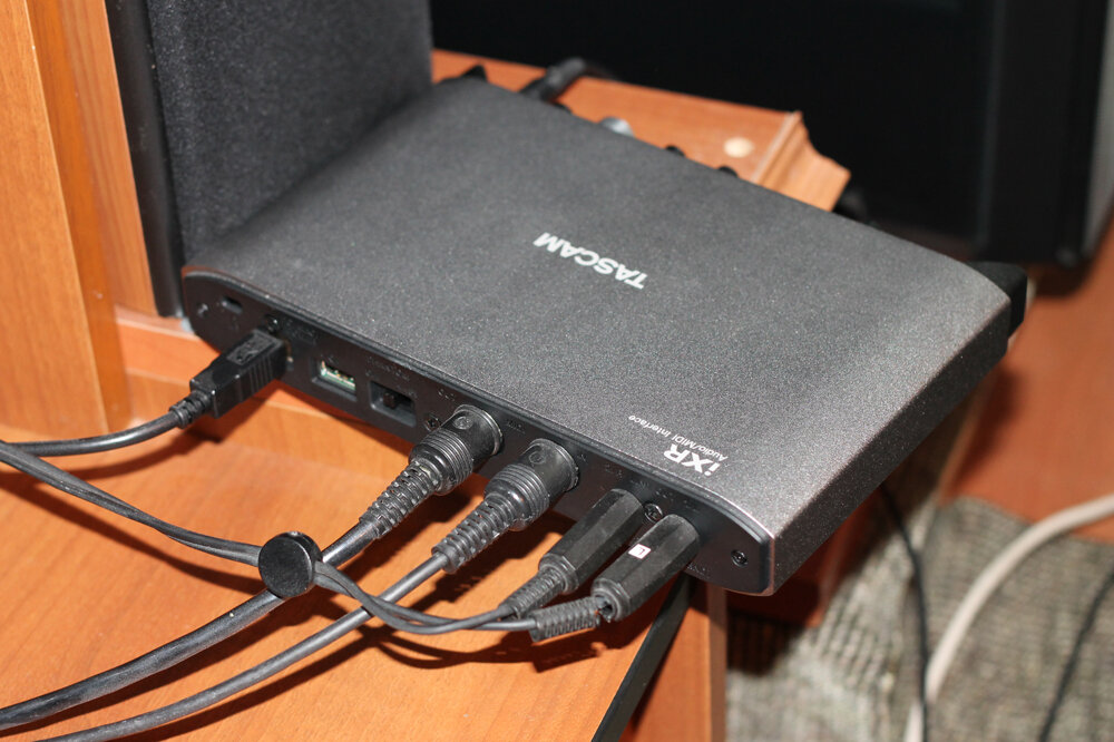 С заду не красавица, но тоже ничего:-)