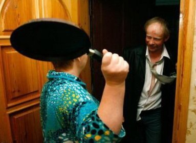 Жена встречает любимого мужа