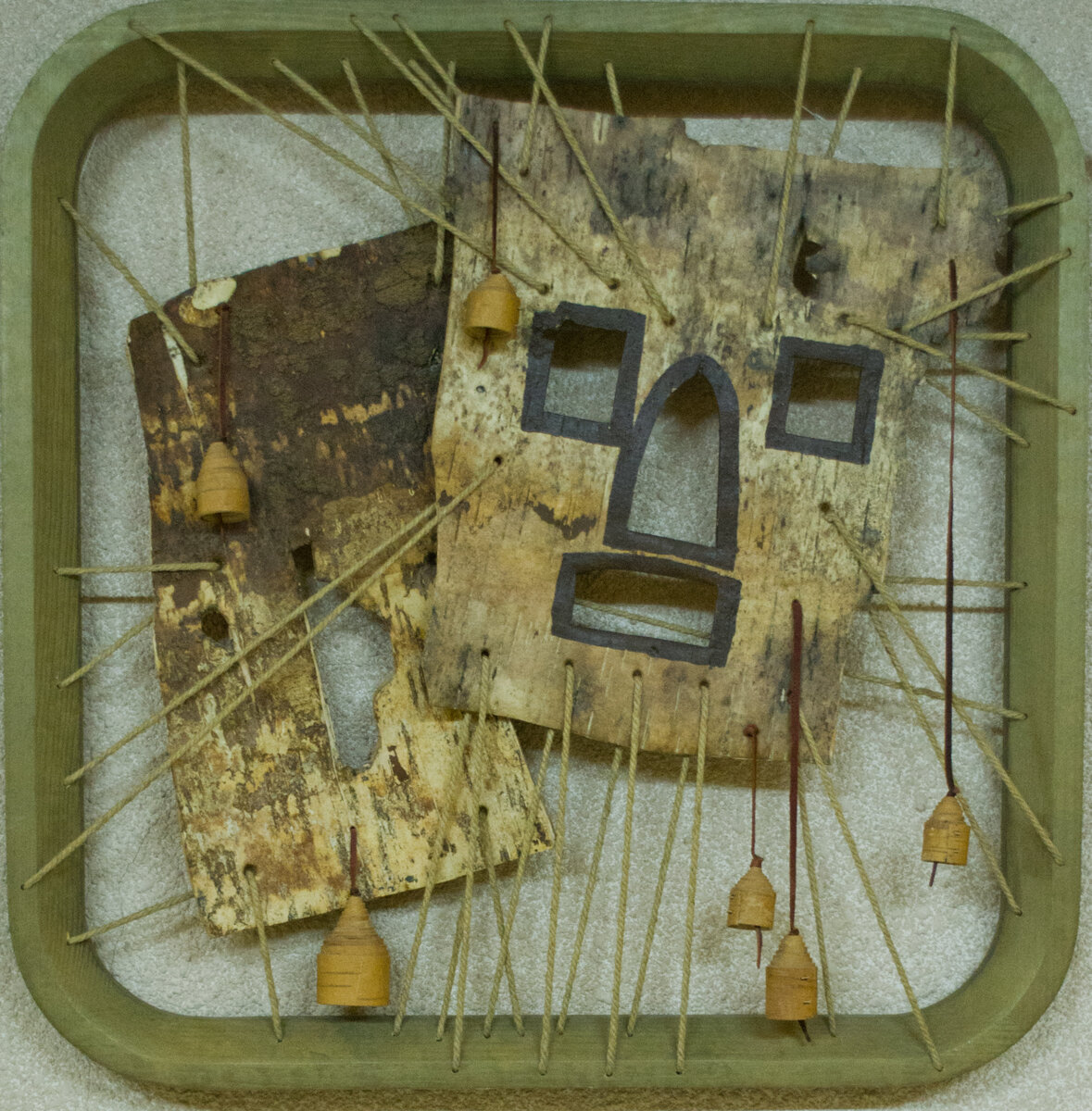 Маска из композиции "Медвежий праздник" 