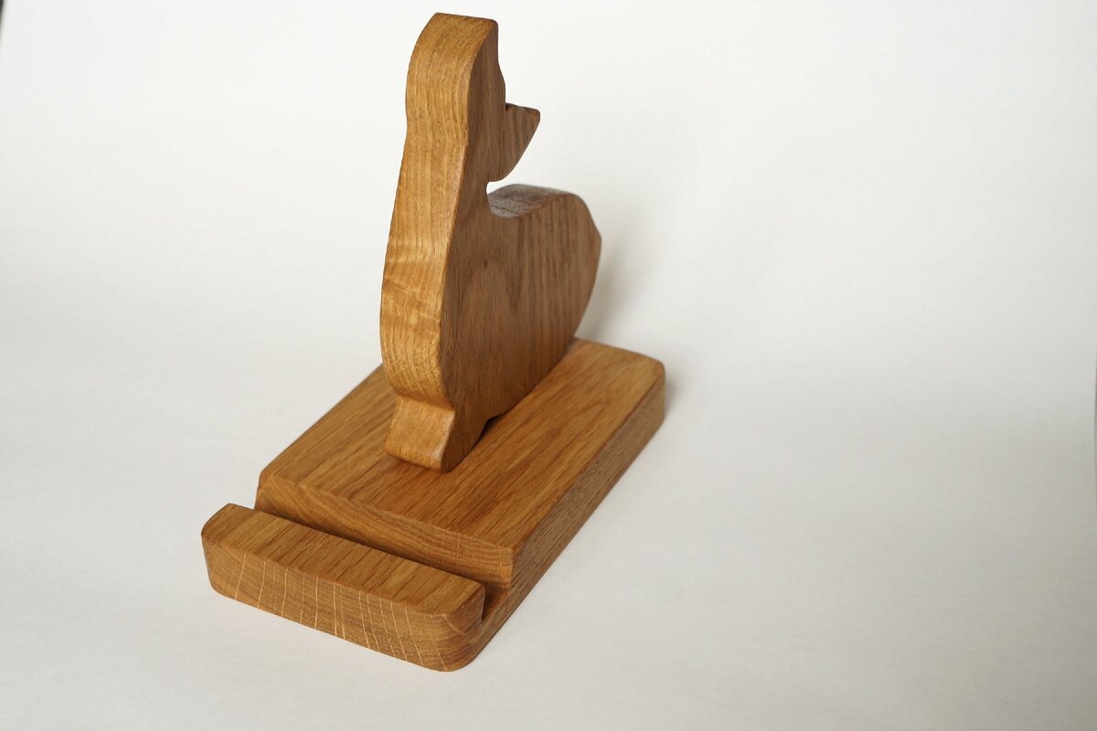 подставка для смартфона из дуба (работа автора)