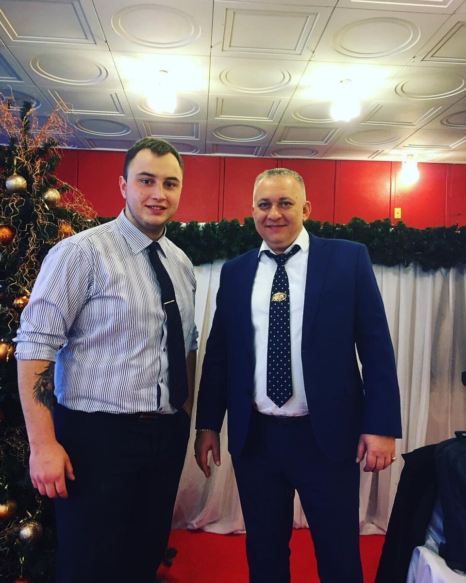 Альфа ЛПР и бета продажник. Сами решайте, кто где