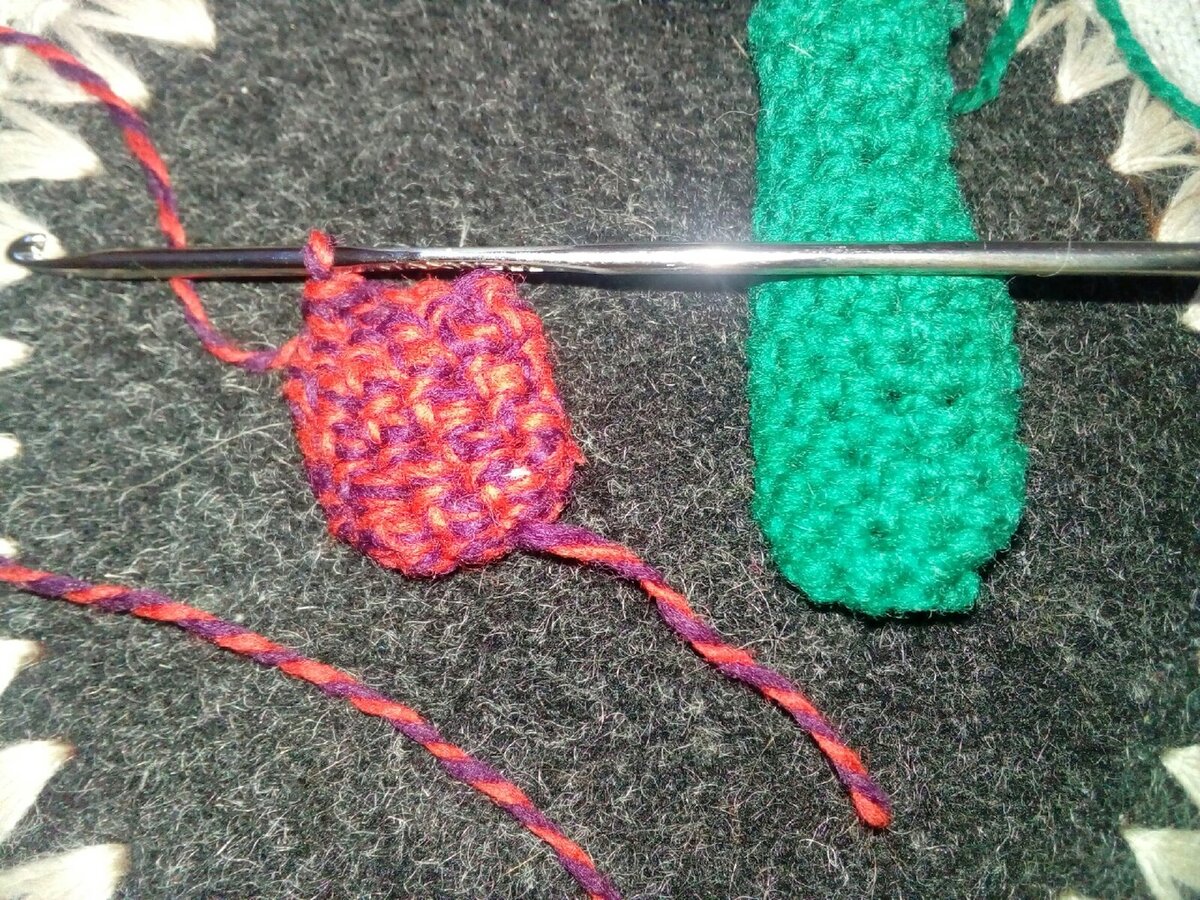 Этапы вязания кукольной ножки