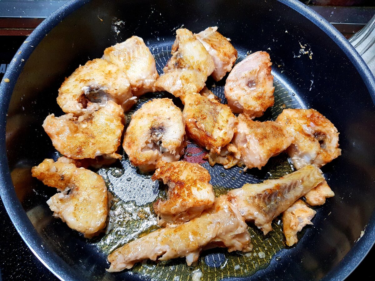 Обжарила с двух сторон.