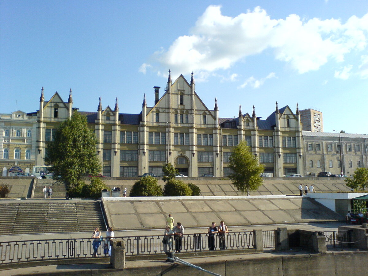 Нижний Новгород. Вид с палубы теплохода (август 2005 г.).