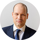 Вадим Богданов — первый в мире сертифицированный менеджер портфелей проектов (PfMP), имеет действующий сертификат PMP, действительный член института CFA, Microsoft Project MVP с 2010 года. Автор 4 книг и нескольких сотен статей по управлению проектами, переводчик «100 правил руководителя проекта NASA».  
