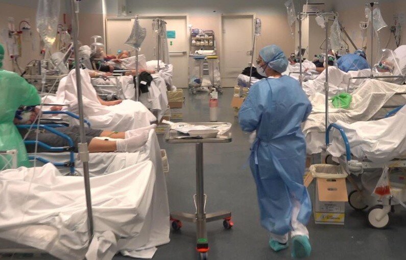 Италия, Переполненные инфекционные отделения больниц