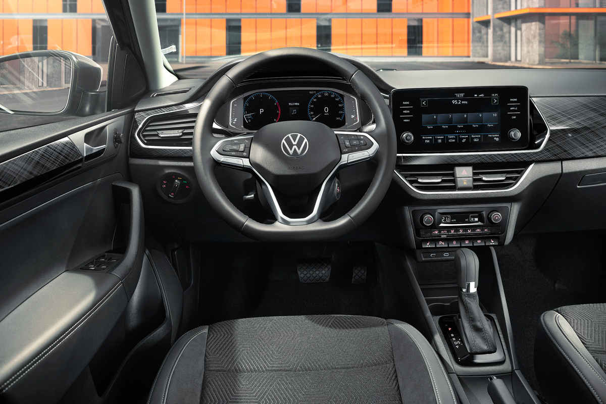 Салон абсолютно нового поколение VW Polo