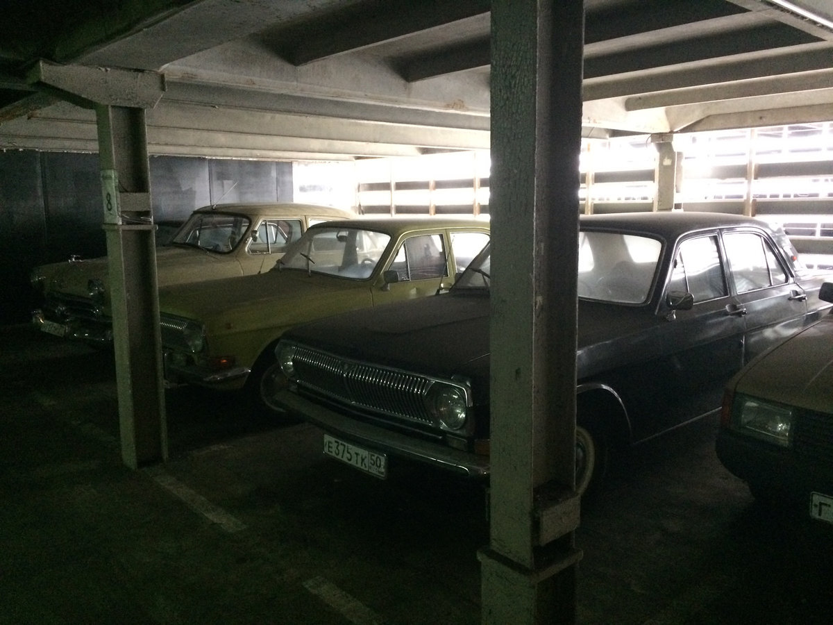 фото-карусель можно листать -->