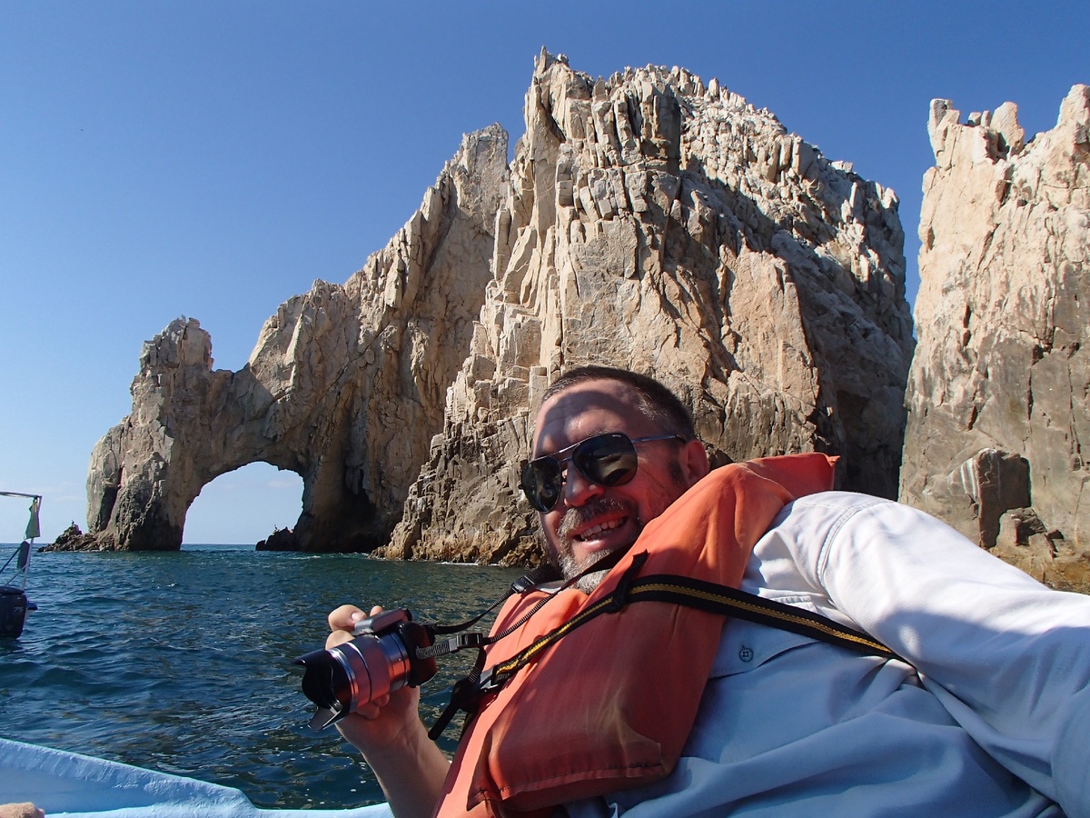 Скалы Эль-Арко похожи на Золотые ворота