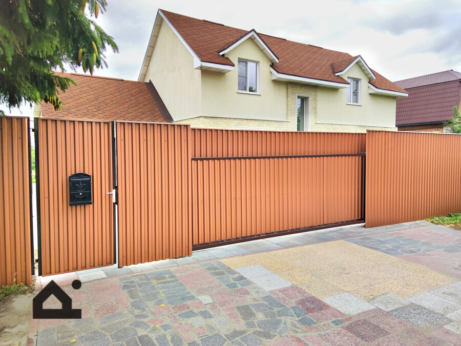 Забор из профнастила с21 под медь ProfiDvice