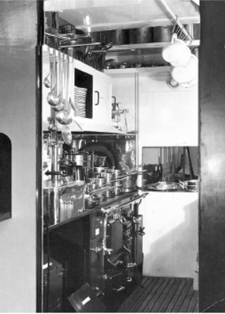 Фото кухня вагона-ресторана, которая послужила прообразом современной кухни Creative Commons Attribution-NonCommercial-NoDerivs 3.0 Unported