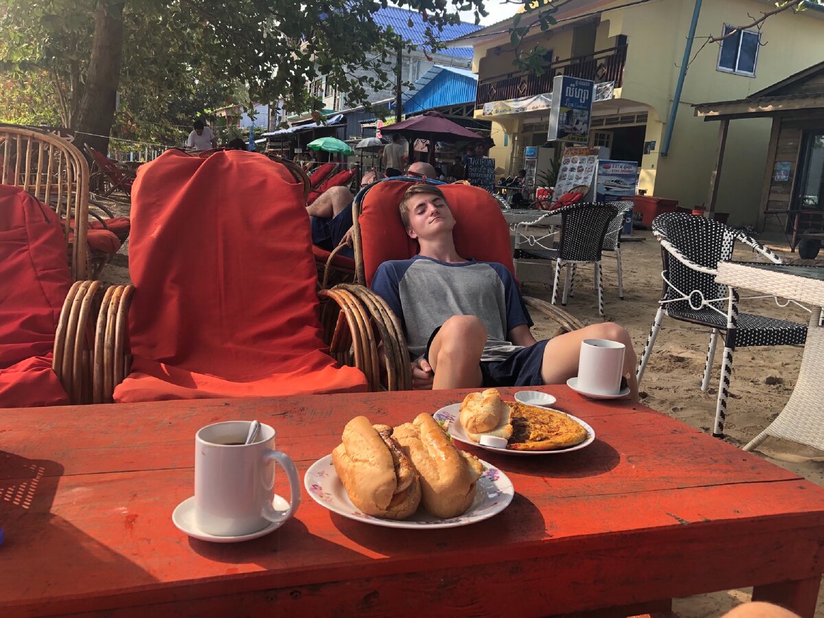 Багет 🥖 реально огромен