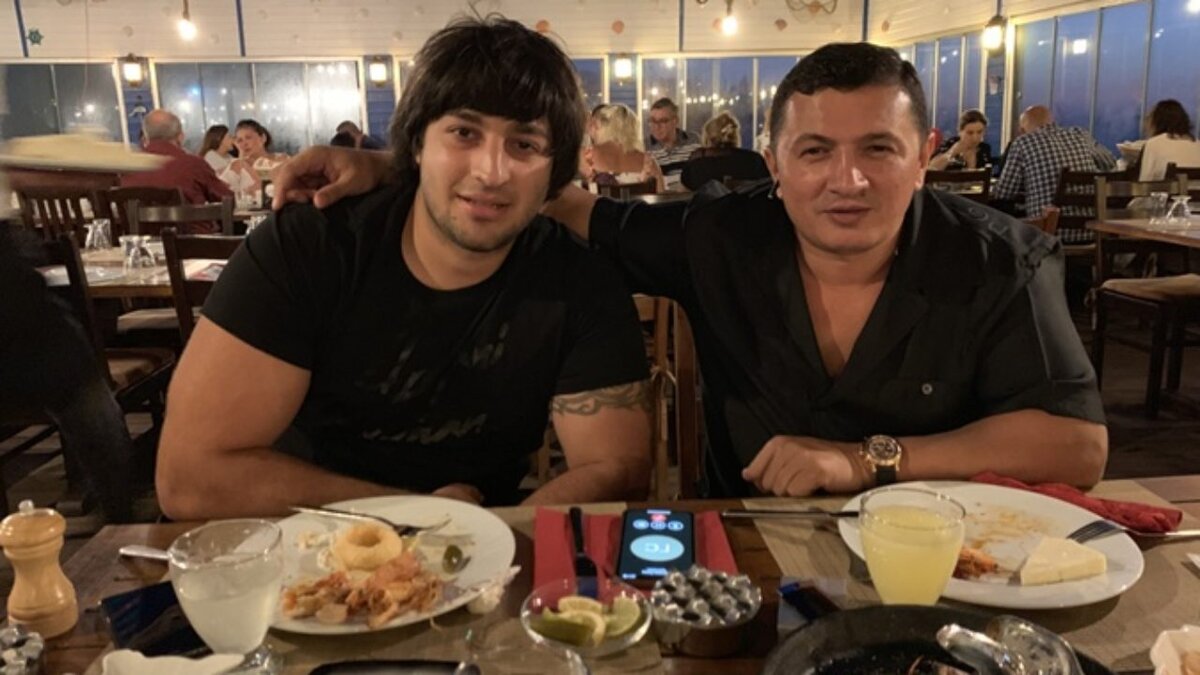 слева Хан Ахмедлинский (Бакинский)