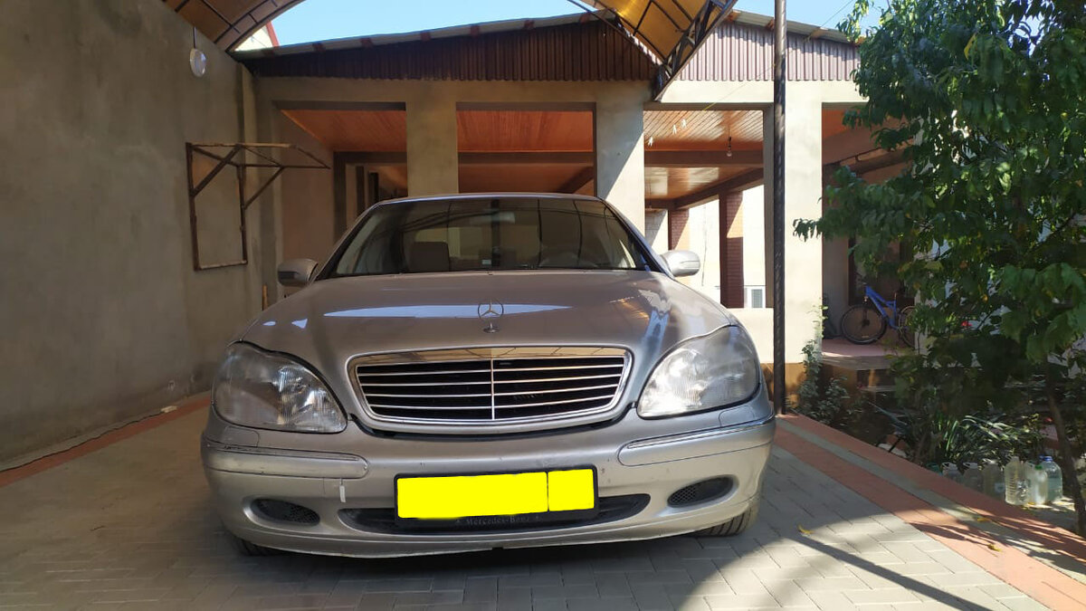 W220 вид спереди