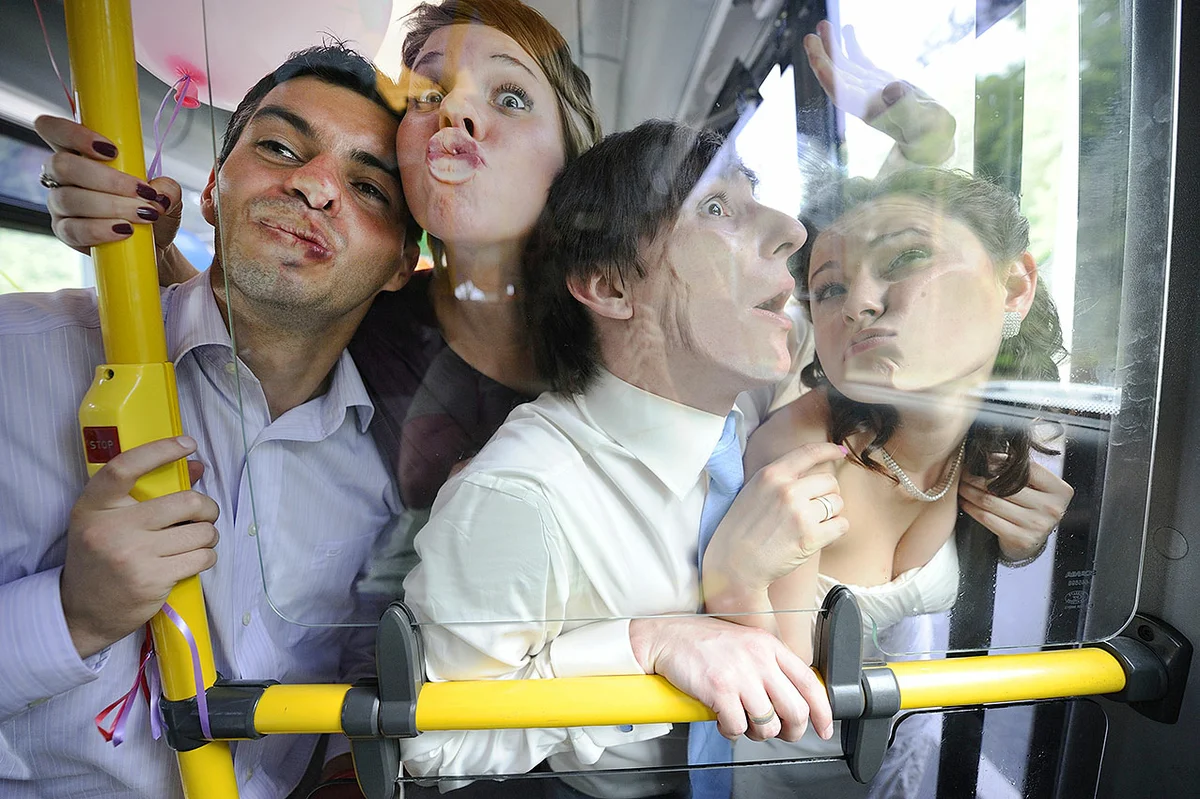 Случай в общественном транспорте. Люди в маршрутке. Смешные люди в автобусе. Смешной автобус. Смешные люди в маршрутке.