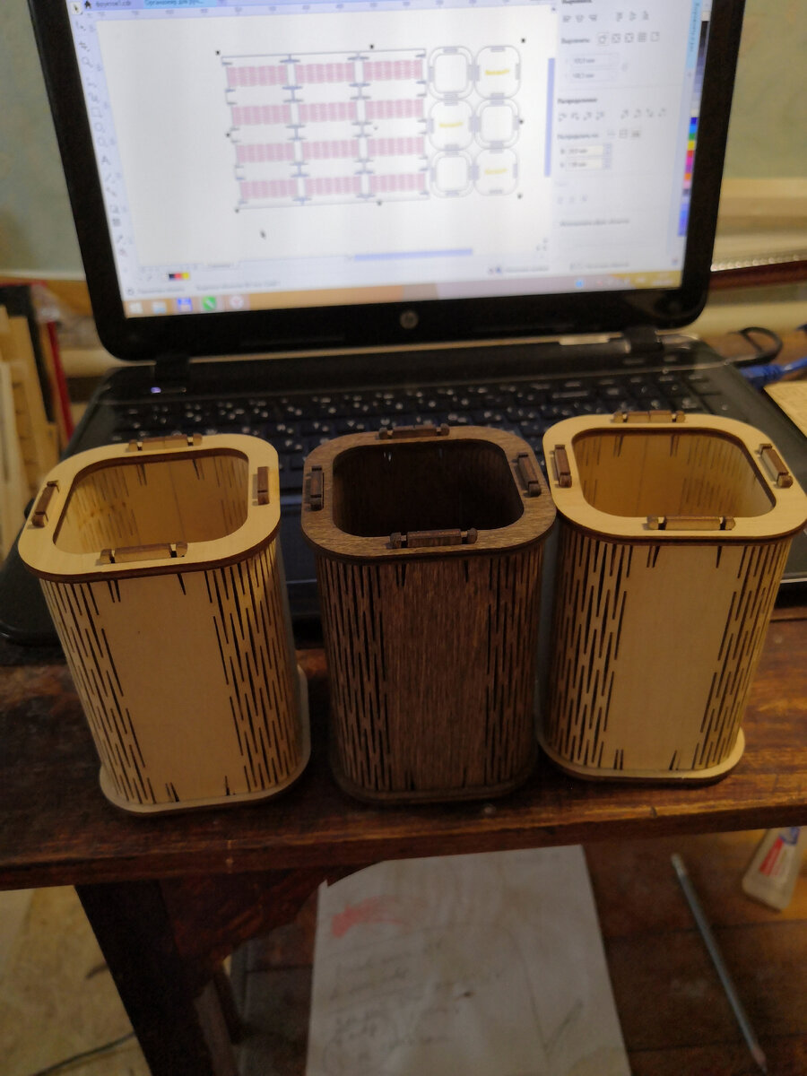 Подставка для карандашей. 