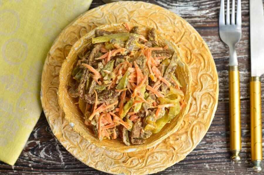 Интересный салат Зимушка - с печенью и морковкой по-корейски