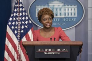    epa09572942 Principal Deputy Press Secretary Karine Jean-Pierre addresses the media before introducing Secretary of Commerce Gina Raimondo in the James Brady Briefing room of the White House in Washington, DC, USA, on 09 November 2021. EPA-EFE/Ken Cedeno / POOL Галатея Петрова