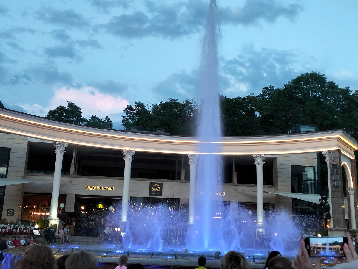 Цветомузыкальный фонтан