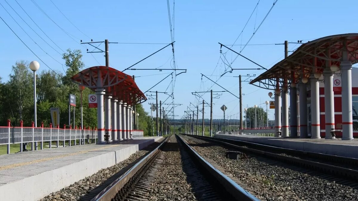     В Татарстане сотрудники транспортной прокуратуры нашли более 10 пассажирских платформ без навесов, укрывающих от неблагоприятных погодных условий. Об этом сообщили в пресс-службе Приволжского надзорного ведомства.