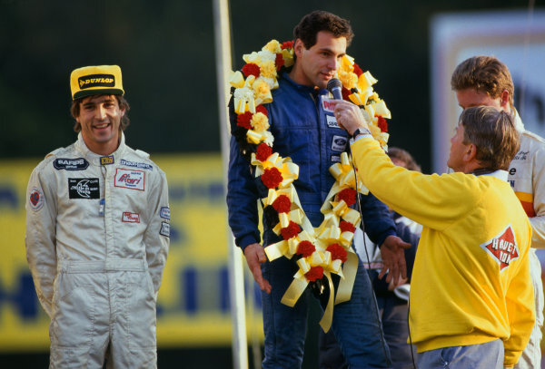 Фестиваль Formula Ford, 26 октября 1986. Слева направо: Филипп Фавр, Роланд Ратценбергер, Питер Роджерс.
