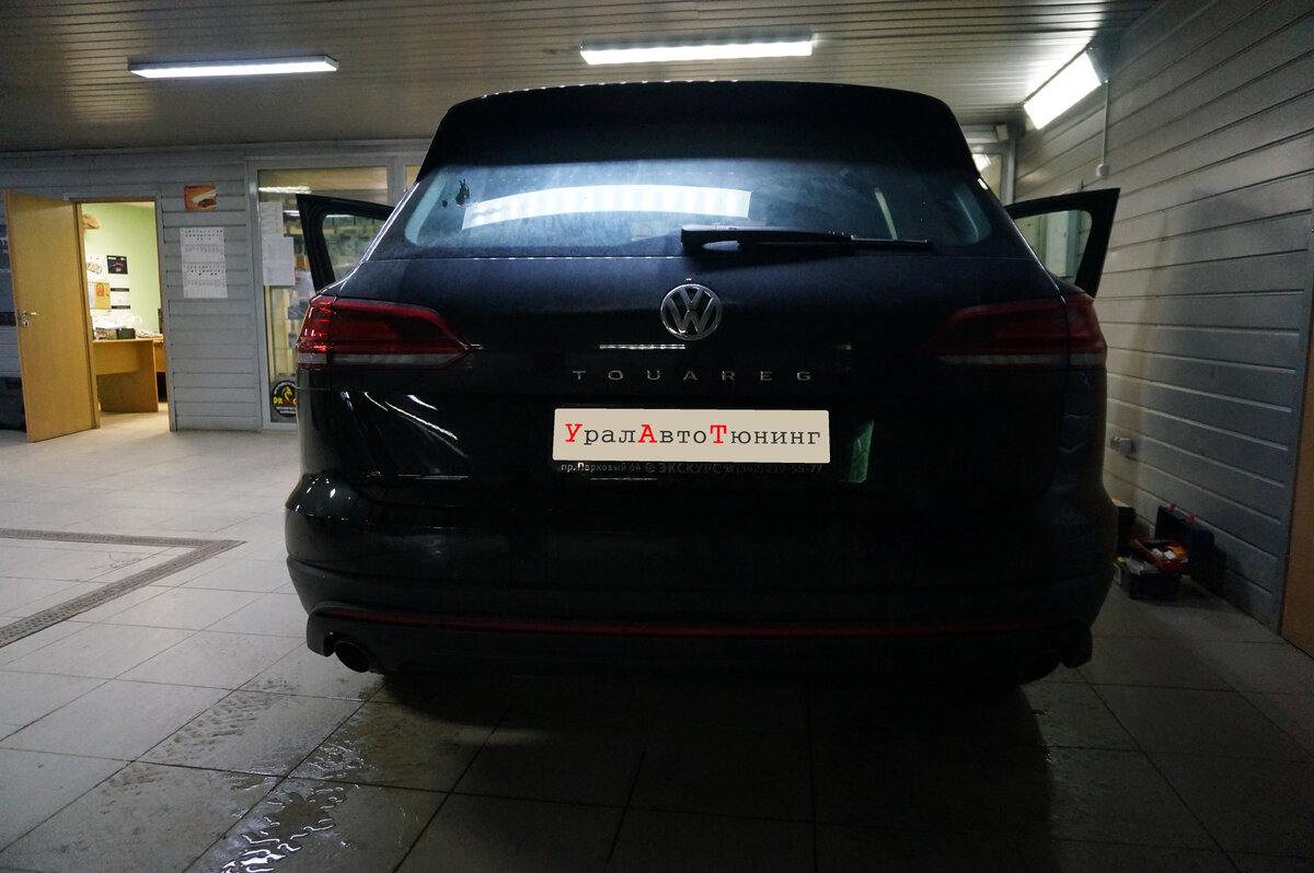 Volkswagen Touareg 2019 сзади