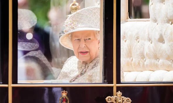 Грустно, но факт: королева Елизавета II откажется от престола