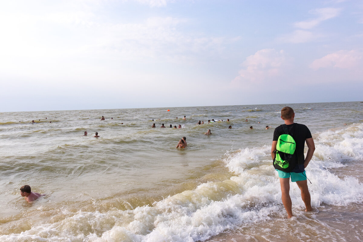 Пляж Виста Ейск. Ейск море. В Ейске есть море. Море в Ейске в июле.