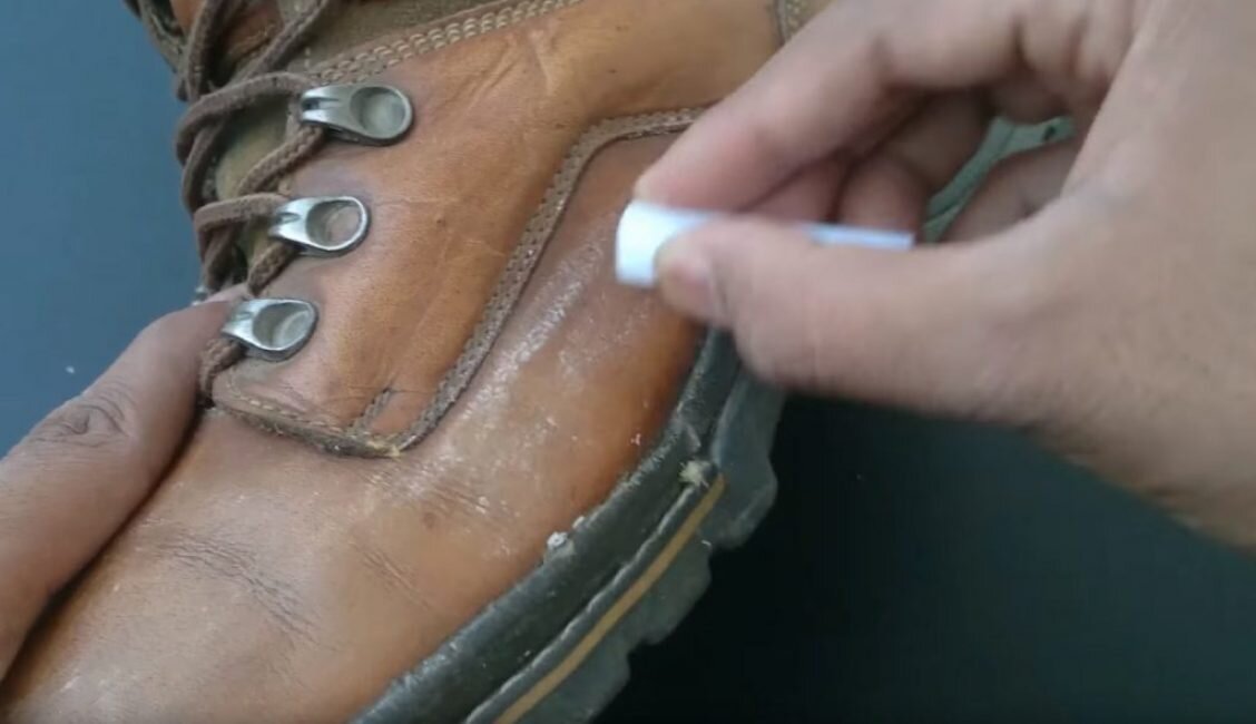 Как сделать ботинки непромокаемыми?