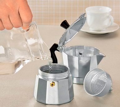 Гейзерна кофеварка.