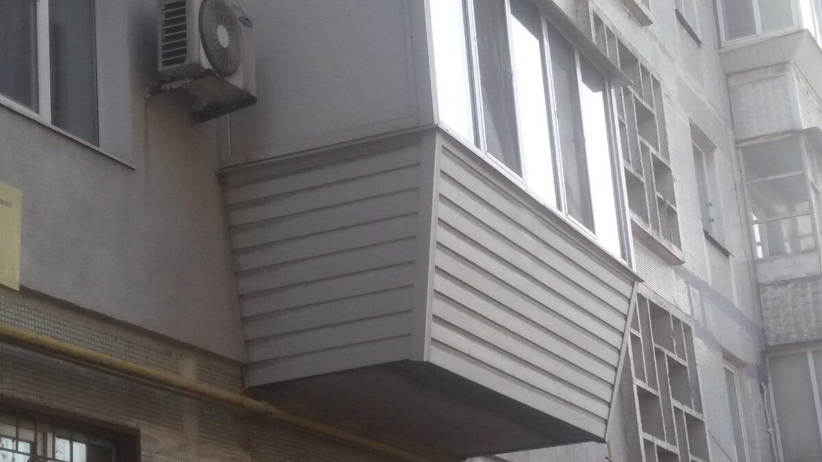 Балкон в квартире, процесс ремонта поэтапно, декор и функциональность.