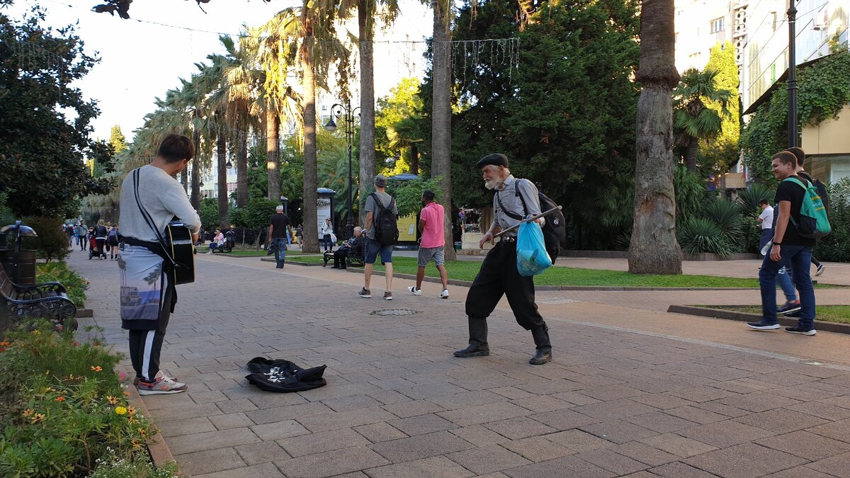 Путешественник обожающий Россию))