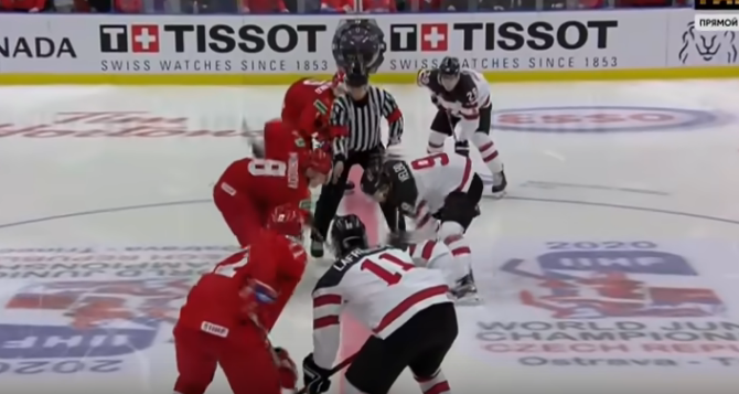 Начало матча между сборной России и Канадой на МЧМ.