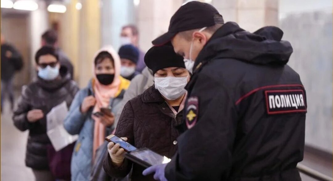 В москвеМоскве введенвведён жесткийжёсткий режим самоизоляции