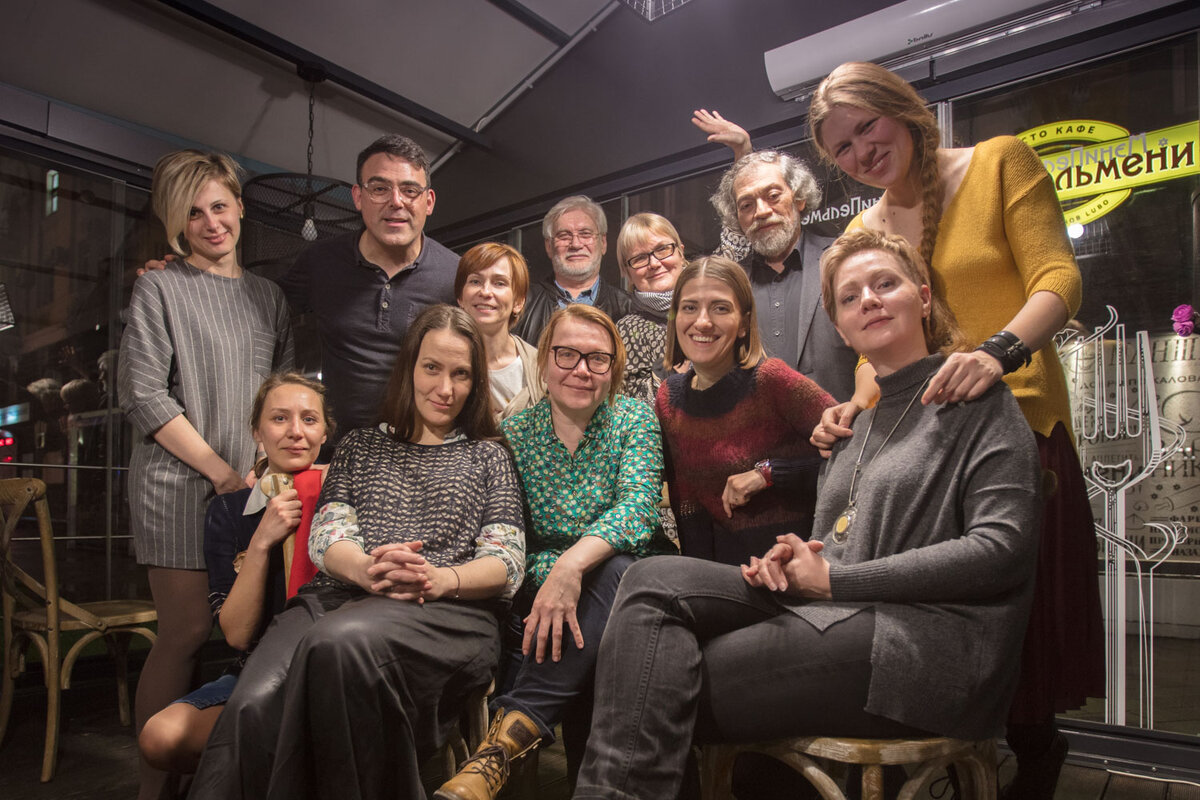 На фото (слева направо, сверху вниз): Екатерина Крылова,  Guillaume d'Hubert, Александра Щетинина, Евгений Шишкин, Татьяна Зубкова, Евгений Березнер, Алена Клименченко, Татьяна Жихарева, Ирина Чмырёва, Маша Гольдман, No name, Евгения Карпанина