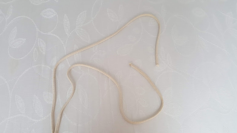 Шнур отлично подходит для ручки.