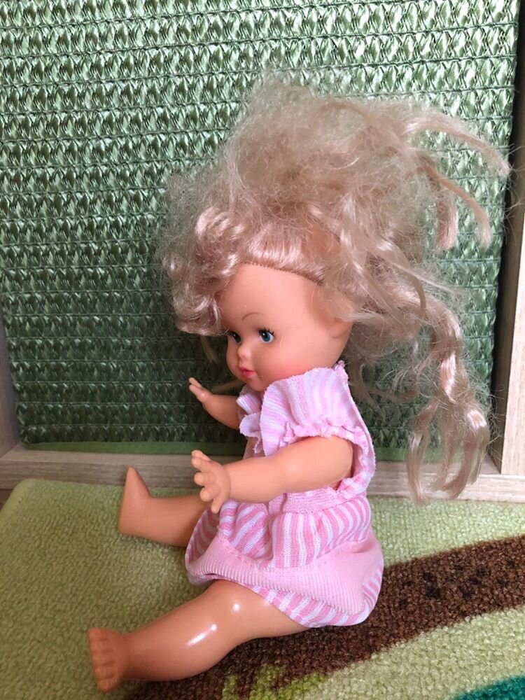 Фотография и кукла моей подруги Юлии. 