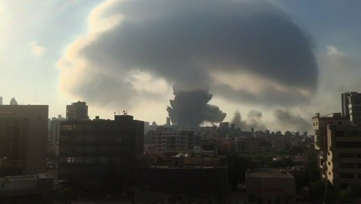 Тот самый взрыв 4 августа 2020 года. Фото с "Яндекс.Картинки".