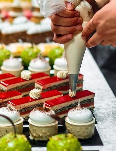 Профессия "Кондитер" - ну кто не мечтает о сладкой жизни?