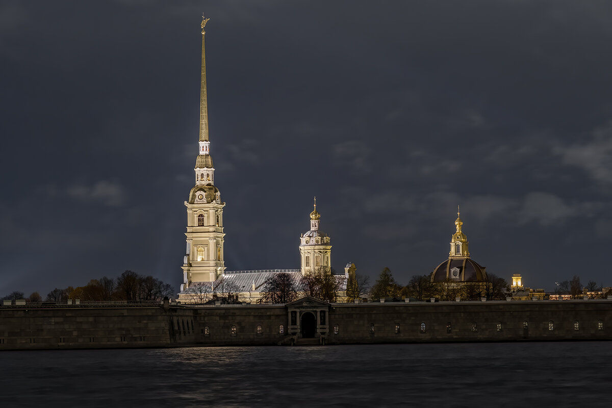 Вид со стороны Дворцовой набережной