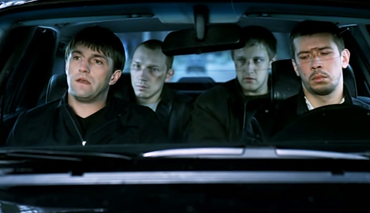 Главные герои фильма "Бумер". Кадр из фильма.