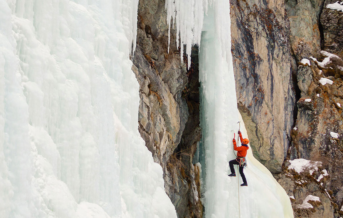 Иван Темерев на водопаде Бажа-Кая 