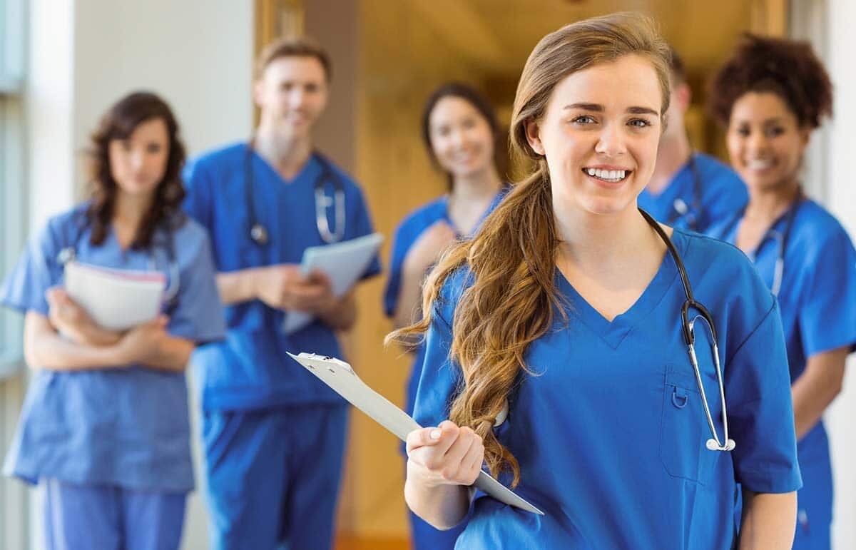 Учёба в мёде - слабоумение и отвага? Или высокие идеалы и устремления? 