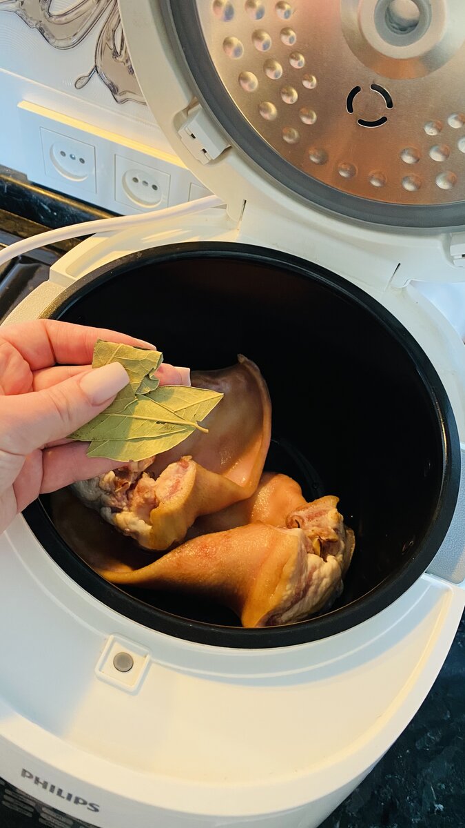 Добавляем лавровый лист