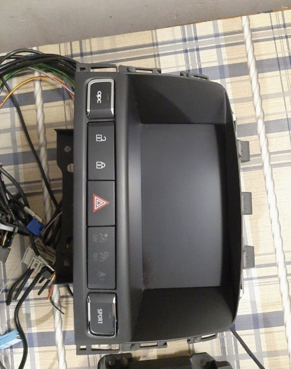 Экран с рамкой.