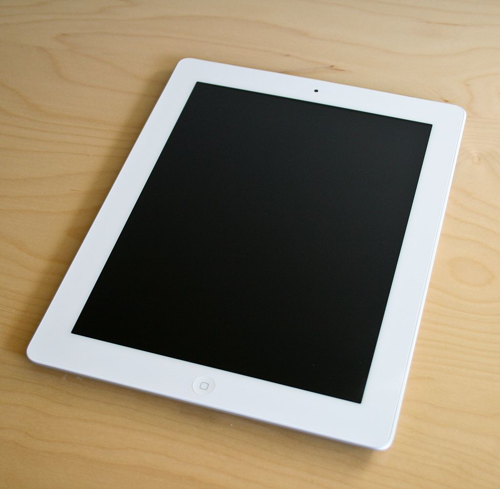Источник - https://upload.wikimedia.org/wikipedia/commons/thumb/1/1a/IPad_2_White_on_table.jpg/1024px-IPad_2_White_on_table.jpg
